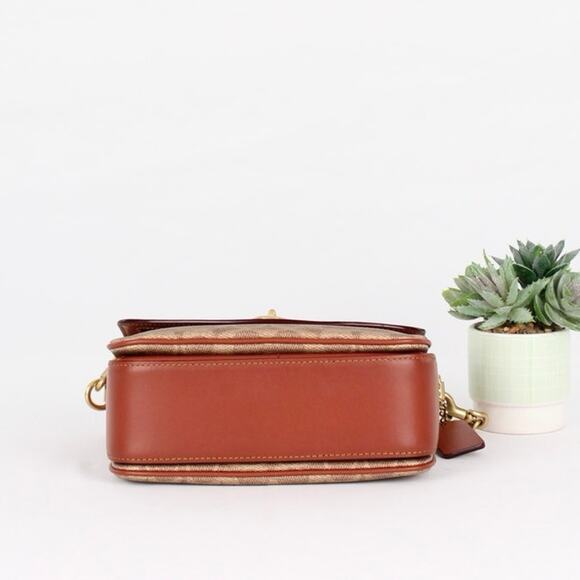 Coach Cassie Crossbody Bag 19 In Signature Canvas - Picture 7 of 10